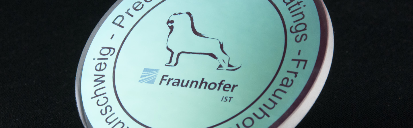 Am Fraunhofer IST entwickelter strukturierter optischer Filter.