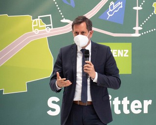 Niedersachsens Umweltminister Olaf Lies besuchte den Wasserstoff Campus Salzgitter.